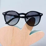 lunettes de soleil ado ray ban kids noire forme ronde plastique