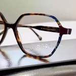 Lunettes Clémence & Margaux Opticiens indépendants à Saint-Gilles 30800 Gaël & Sophie Opticiens
