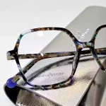 Lunettes Clémence & Margaux Opticiens indépendants à Saint-Gilles 30800 Gaël & Sophie Opticiens